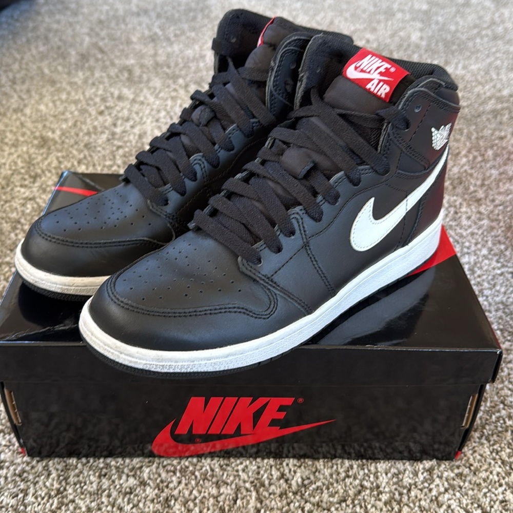 Youth 7. Air Jordan 1 Retro High OG BG 'Yin Yang